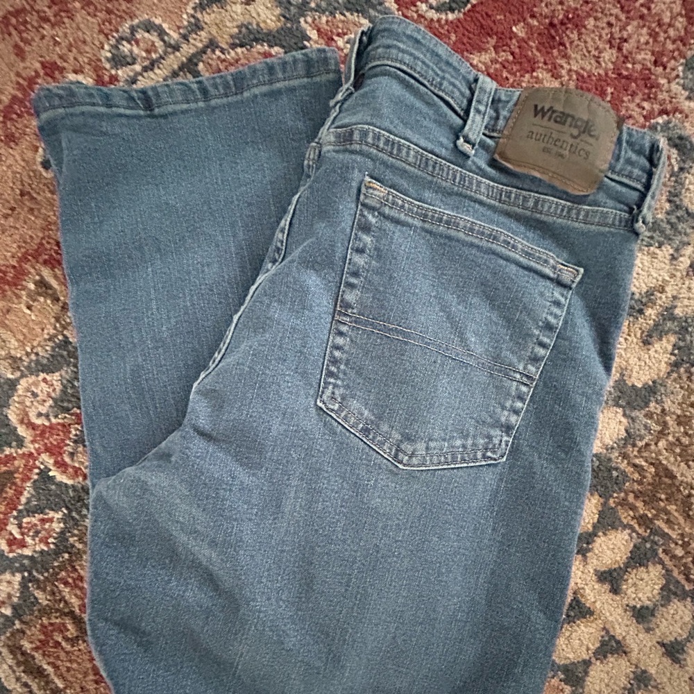 Wrangler authentics blue jeans 35x32 10ZM1CSSL